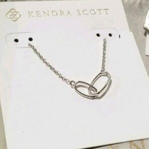 NWT KENDRA SCOTT DAINTY NECKLACE IN SILVER RHODIUM PLATED OVER BRASS PRETTY